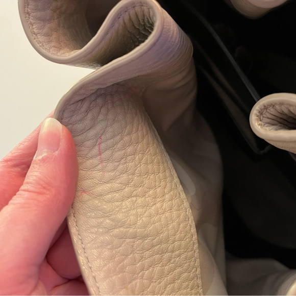 DAGNE DOVER Ava Leather Bone Onyx Bucket Bag w/ Camo lining - Picture 10 of 10